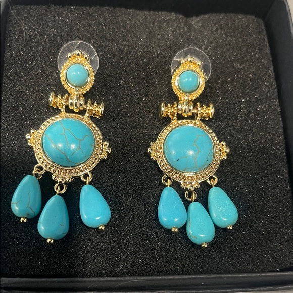 Jewelry - Gold and Turquoise Dangle Earrings